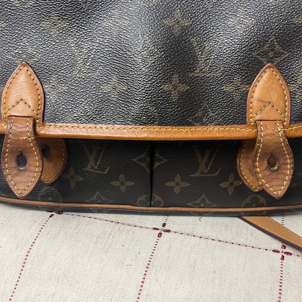 Louis Vuitton Gibeciere Crossbody unbranded vachetta strap new trim and tabs - Picture 4 of 16